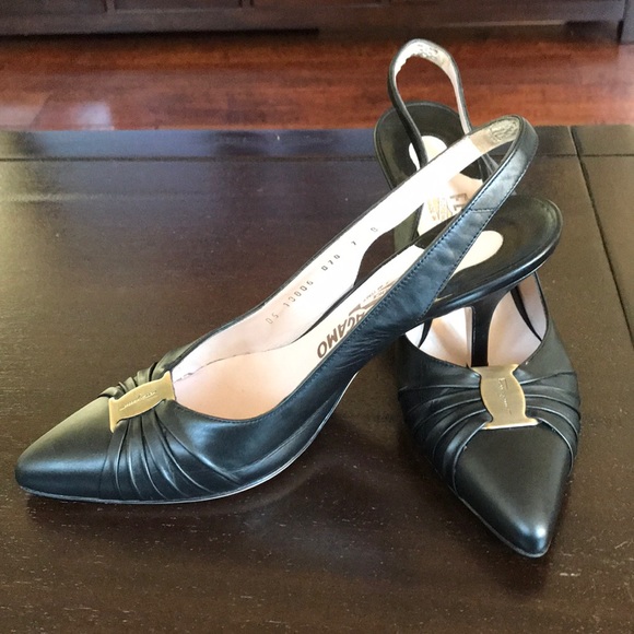 salvatore ferragamo slingback pumps